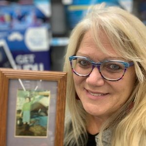 Meet your Posher, Debora